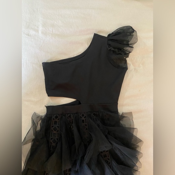 Deepika Arora One Shoulder Ruffle Dress - Picture 5 of 11